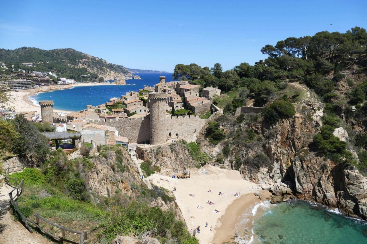 Mana Mana Youth Hostel Tossa de Mar Exterior foto